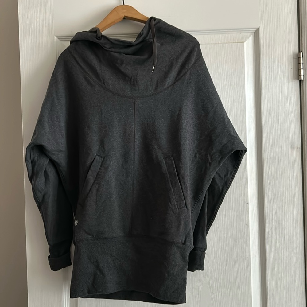 NWT black summit hoodie